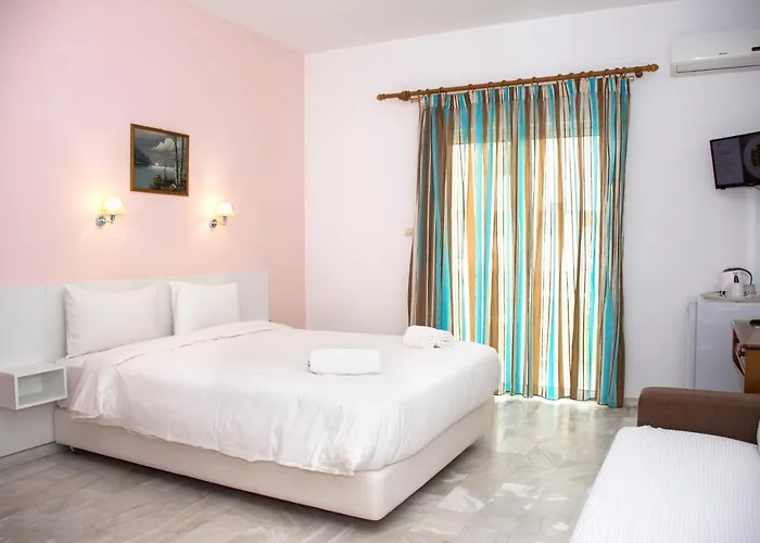 Revekka Rooms